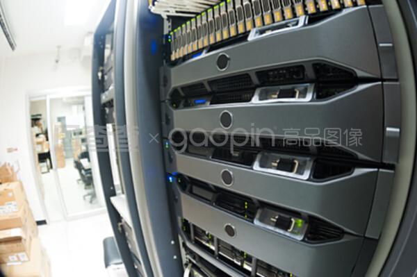 网络服务器与云计算装备技术服务 驱动数字化转型的核心引擎